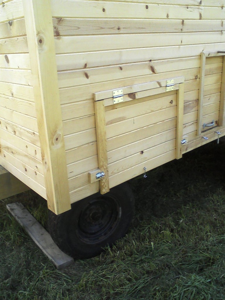 Manure Doors