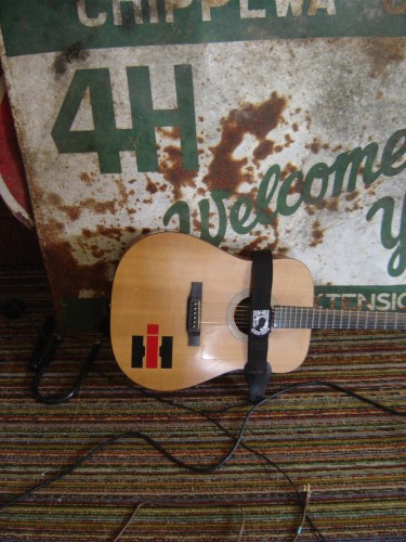 Guitar and 4H sign